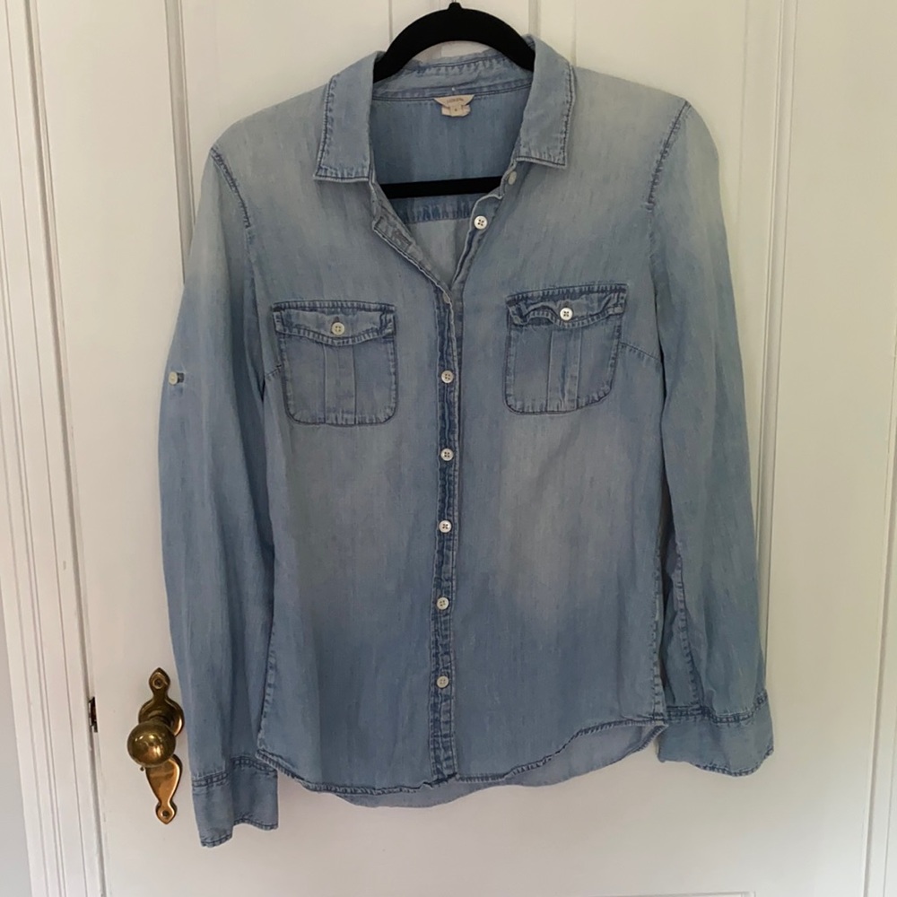 J crew. Denim shirt. Size 6